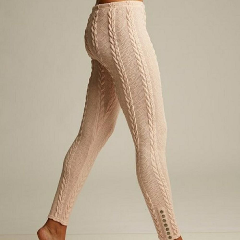 Lemon Legwear Plush Cable Knit Leggings